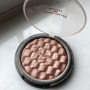 Laura Geller Highlighter in Ballerina